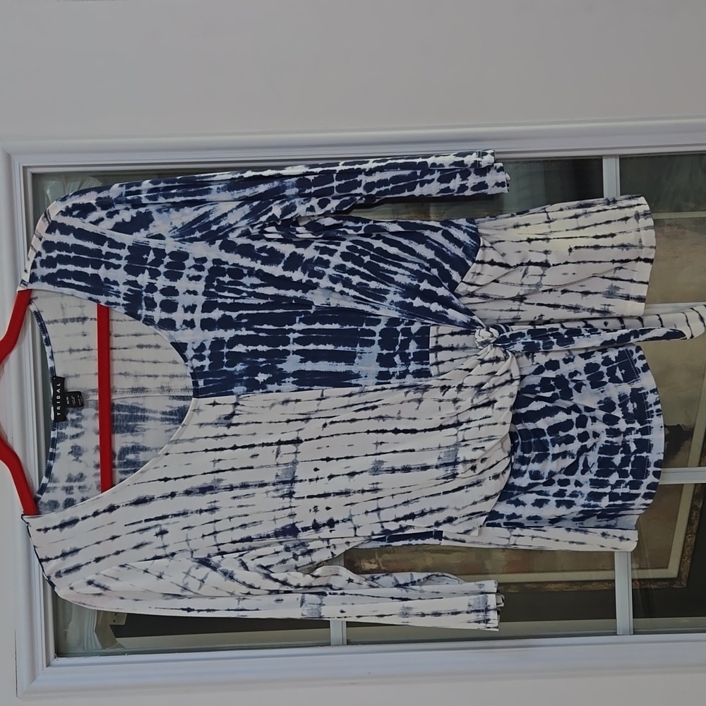 Tribal top